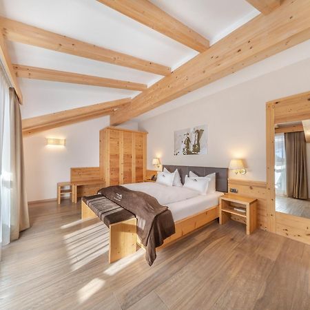Hotel Chalet Dlaces Selva di Val Gardena Exterior foto