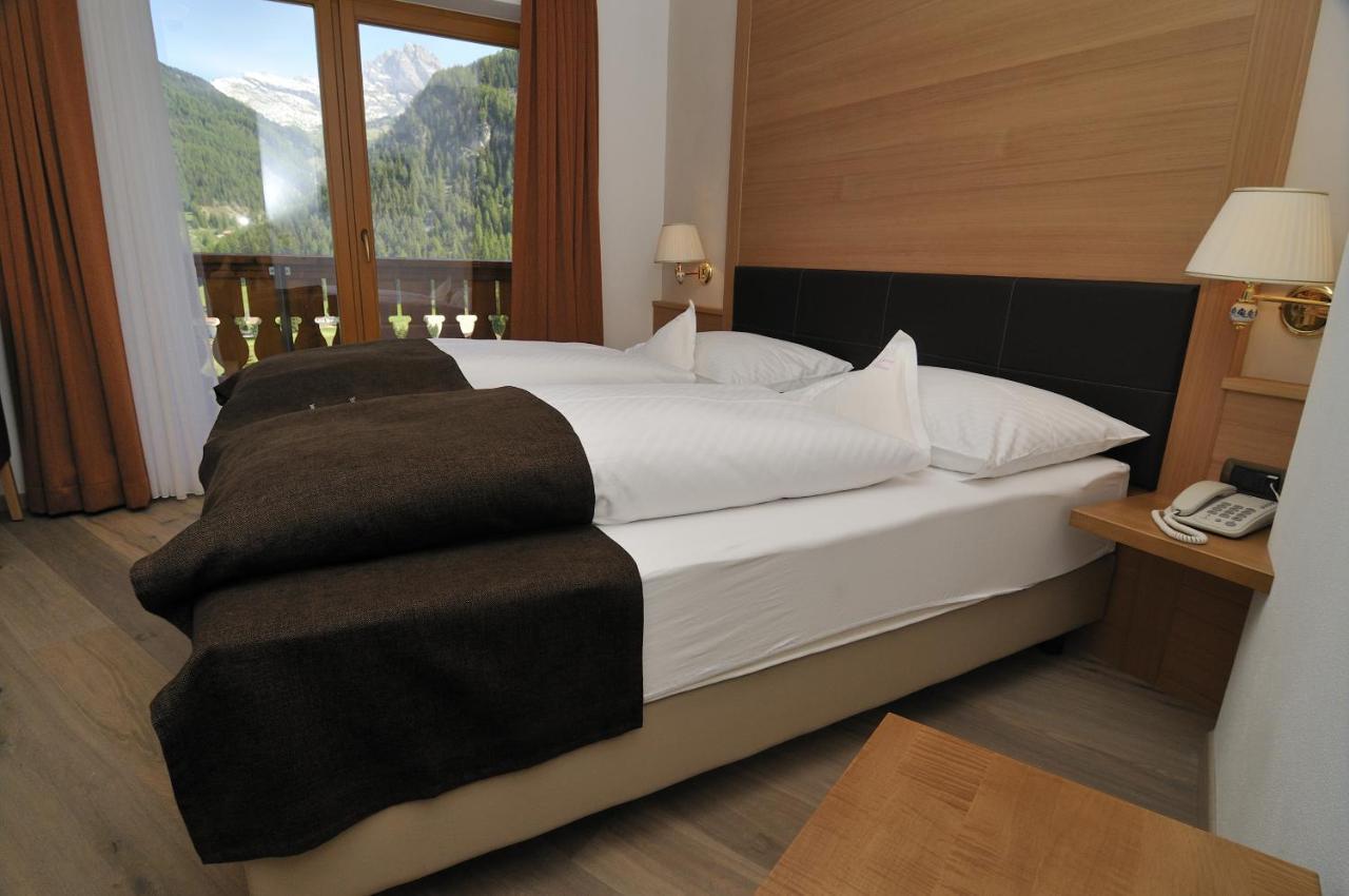 Hotel Chalet Dlaces Selva di Val Gardena Quarto foto