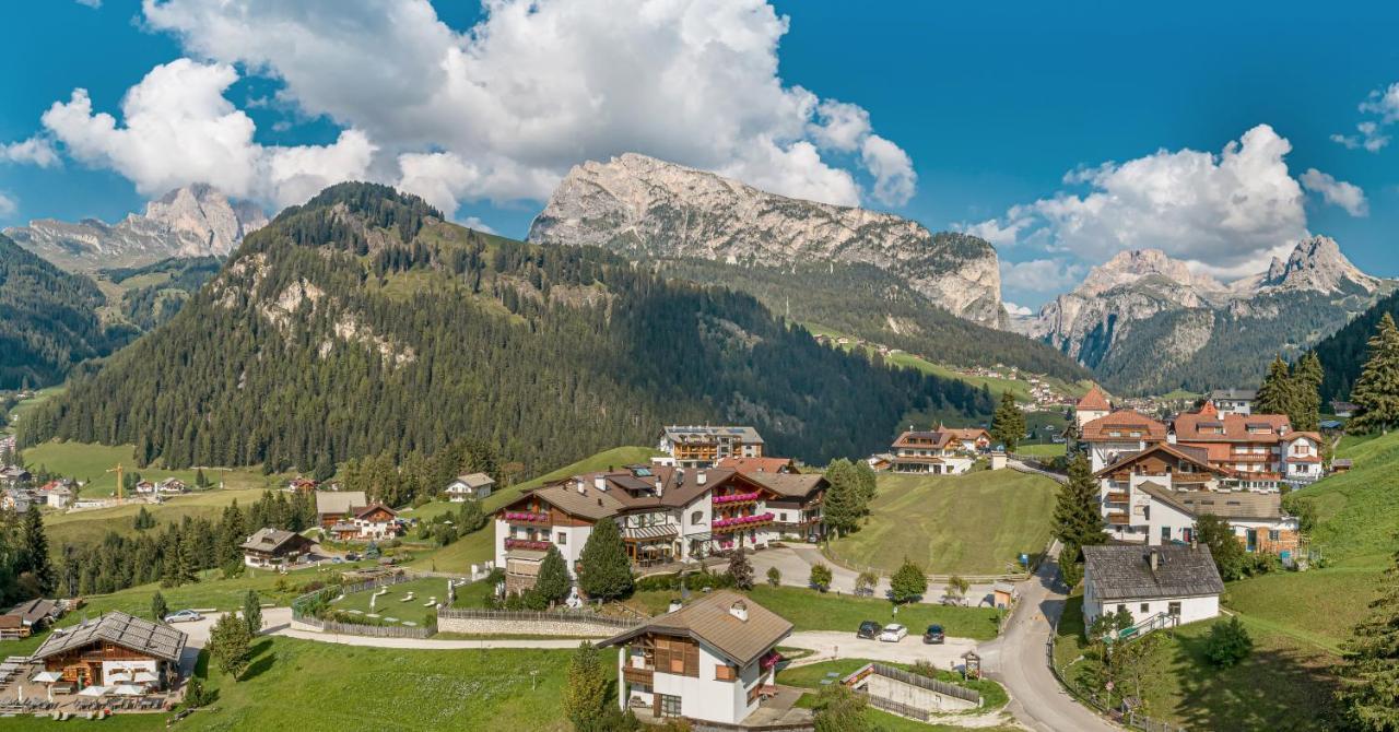 Hotel Chalet Dlaces Selva di Val Gardena Exterior foto